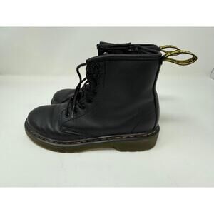 Dr Martens girls unisex size 2 boot